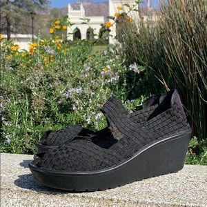 Steve Madden slip on wedge sandals